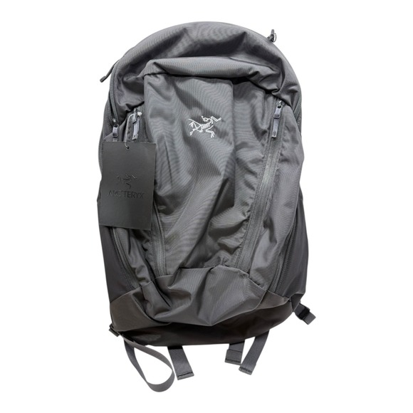 Arc'teryx Mantis 26 Backpack – Pilot Grey Discontinued‎ Model 25815 NEW - Picture 1 of 6